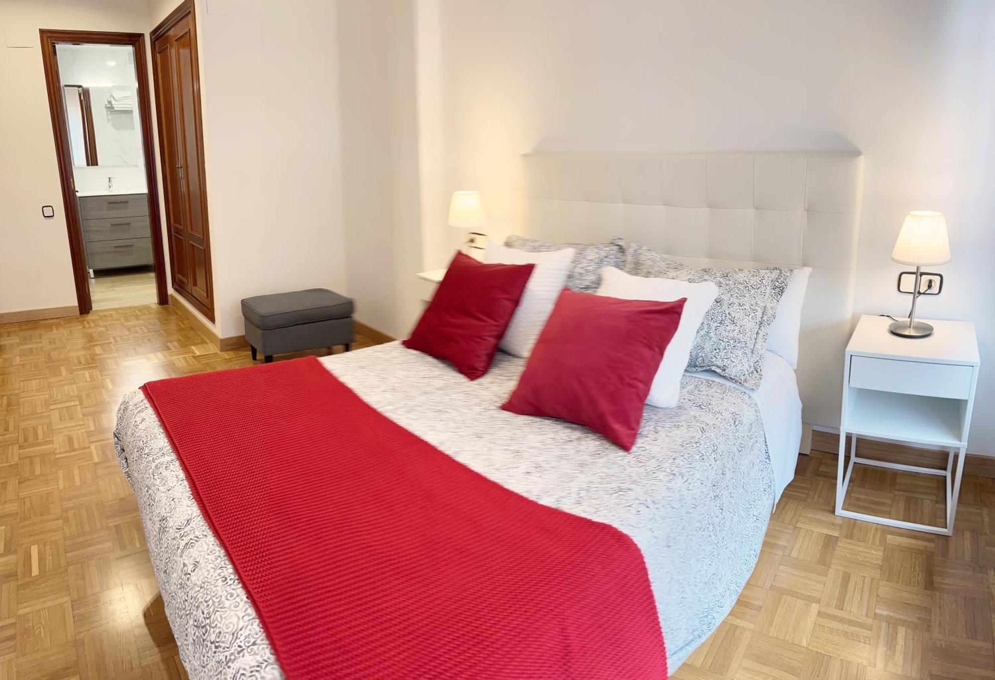 Apartamento Europa Centric Parking Gratis Ов'єдо Екстер'єр фото